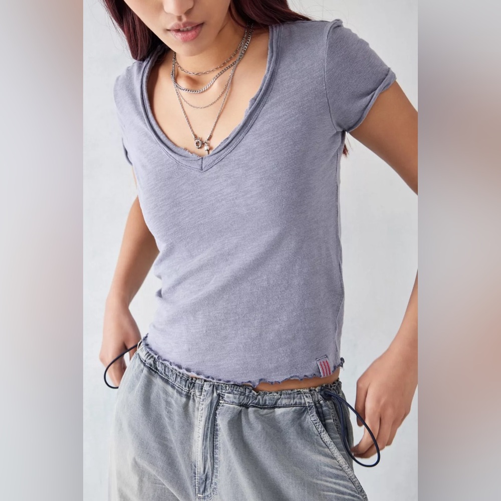BDG Distressed Krissy Longline V-Neck Tee